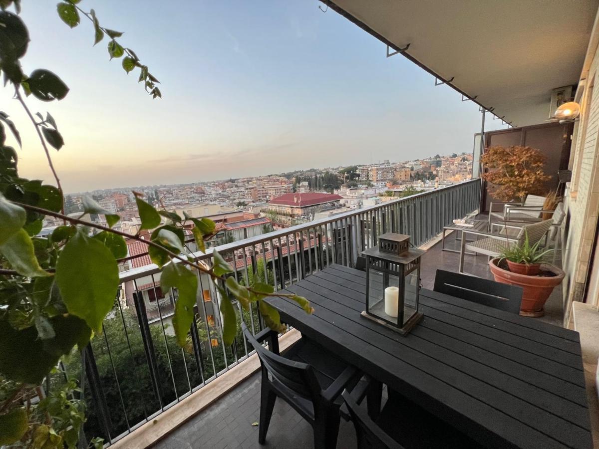 Sunset Charming Apartment Рим Екстер'єр фото