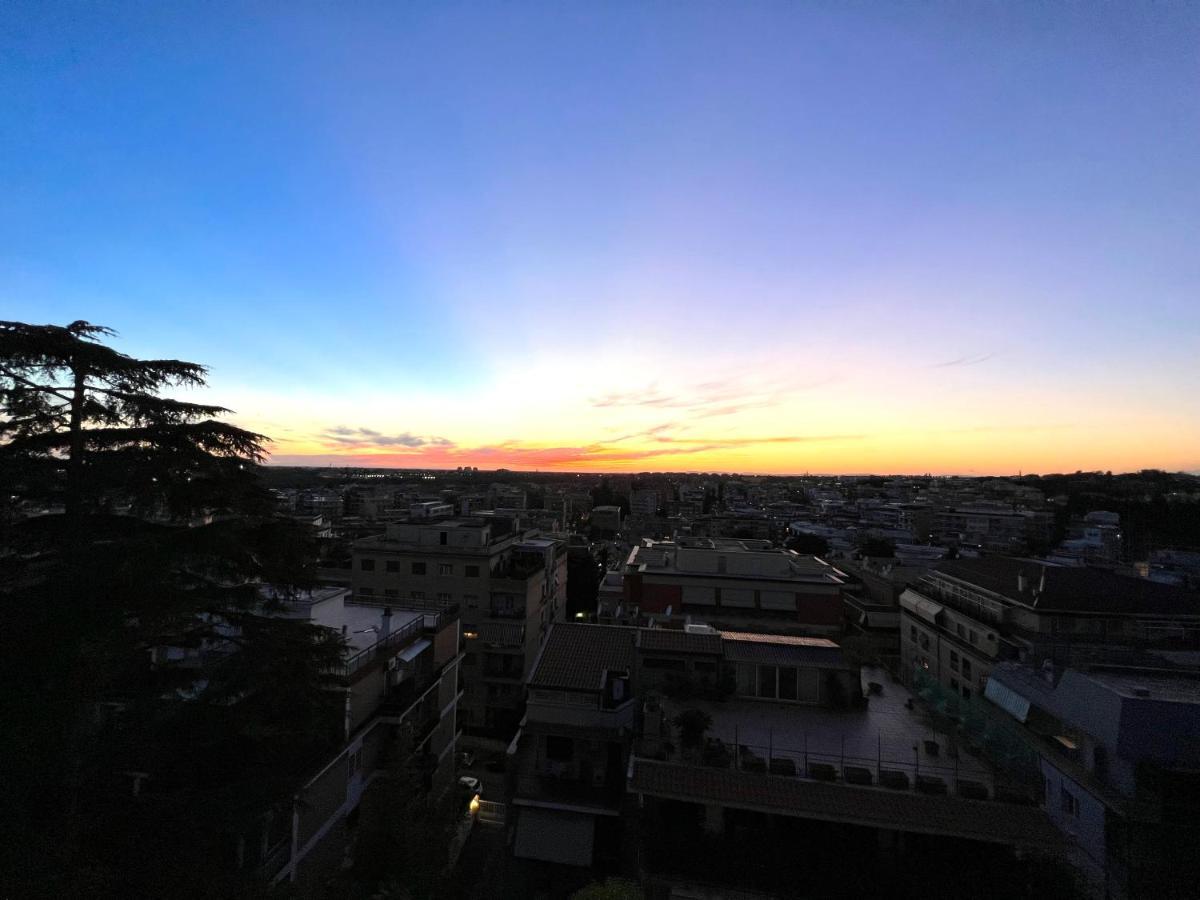 Sunset Charming Apartment Рим Екстер'єр фото